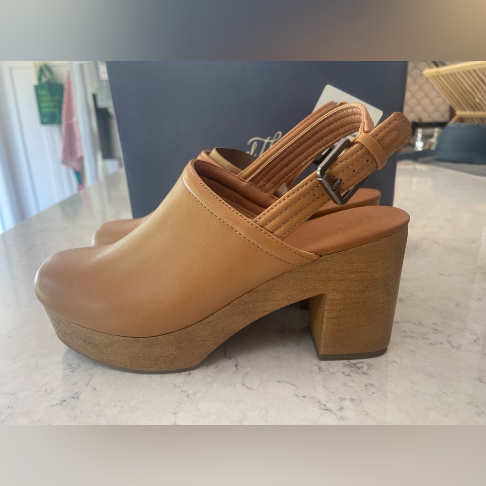 Universal Thread Watson Heels